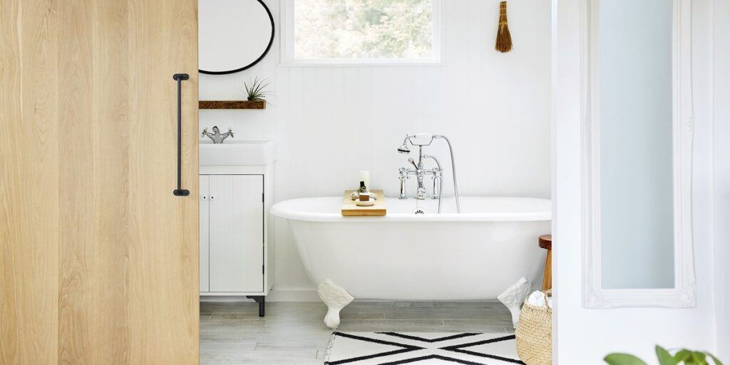 BATHROOM DEEP CLEANING